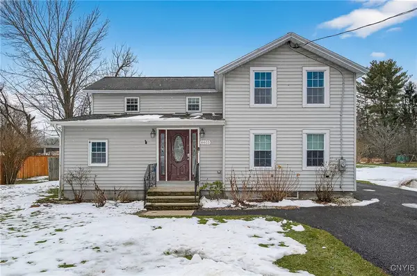 8403 Gaskin Rd, Baldwinsville, NY 13027