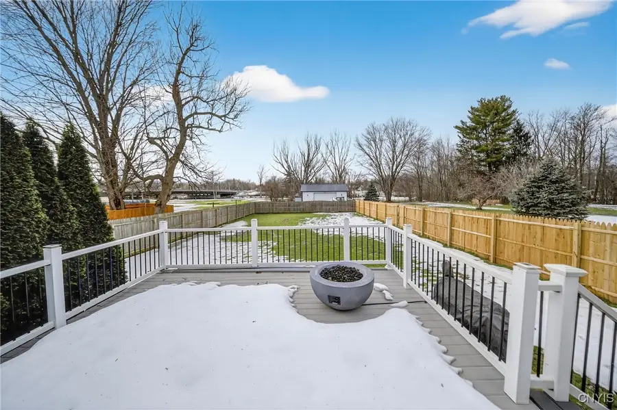 8403 Gaskin Rd, Baldwinsville, NY 13027 - Image #3