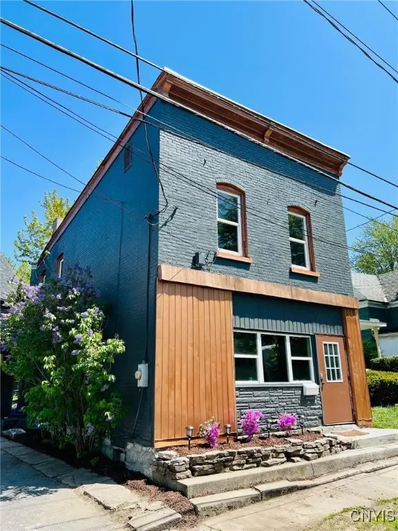 432 W Mullin Street, Watertown, NY 13601