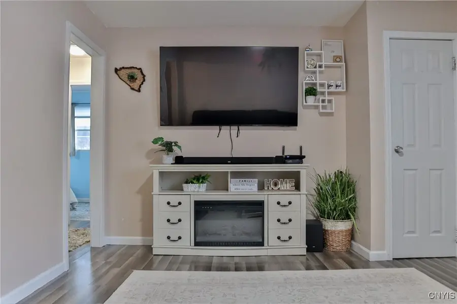 503 Calhoun Street, East Syracuse, NY 13057 - #3