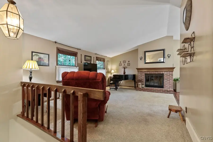 8742 Tallwood Ridge, Baldwinsville, NY 13027 - Image #3