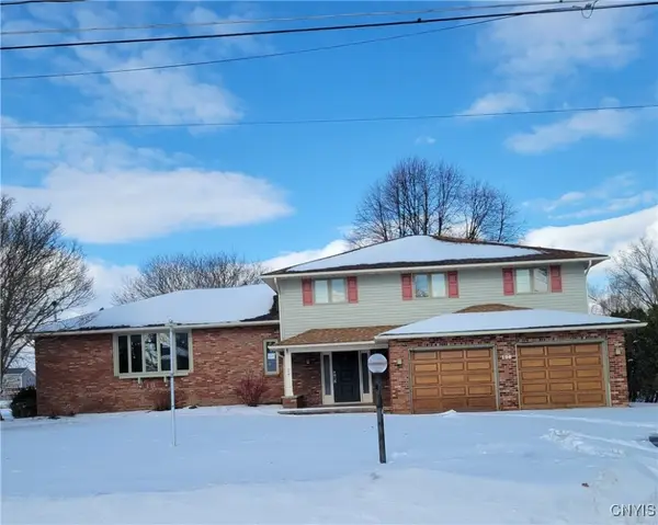 106 Victoria Park Drive, Liverpool, NY 13088