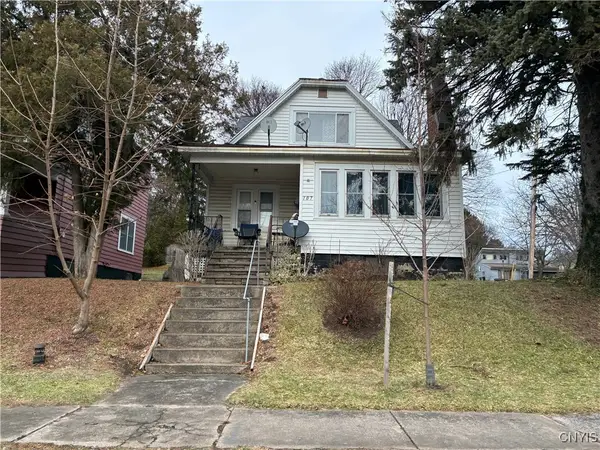 107 Oak Place, Syracuse, NY 13203