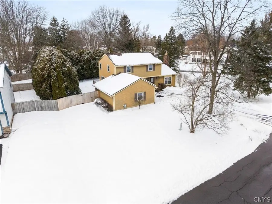 8101 Balsamwood Lane, Liverpool, NY 13090 - #2