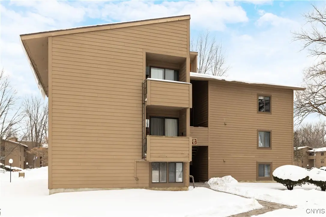 32 Watertree Drive, East Syracuse, NY 13057 - Image #1