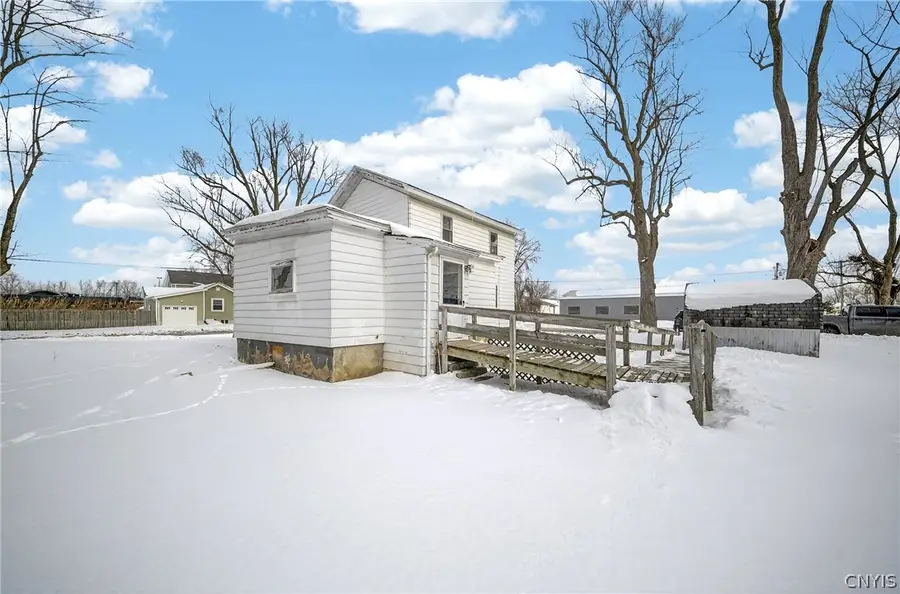 102 Burrows Street, East Syracuse, NY 13057 - #3