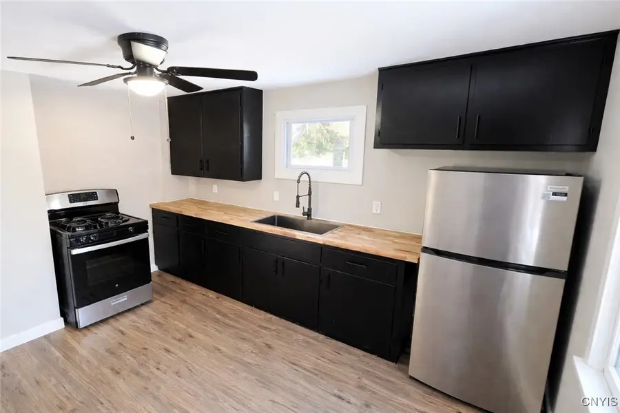 92 Sharon Parkway, Buffalo, NY 14218 - Image #2