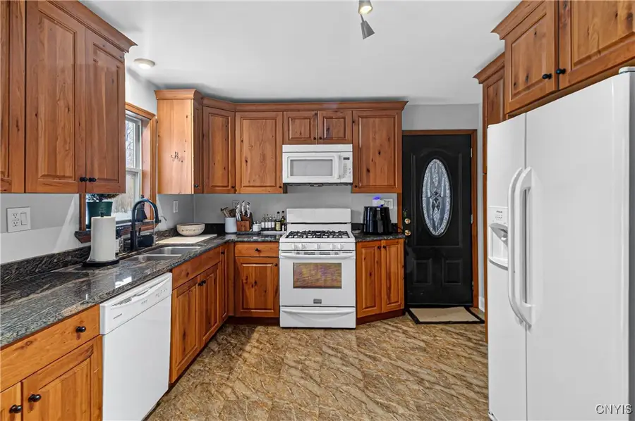 8635 Willow Drive, Rome, NY 13440 - Image #2