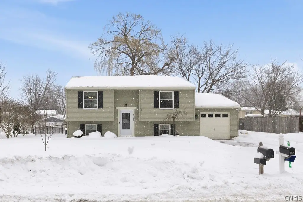 8509 Chinkapin Circle, Cicero, NY 13039 - #1