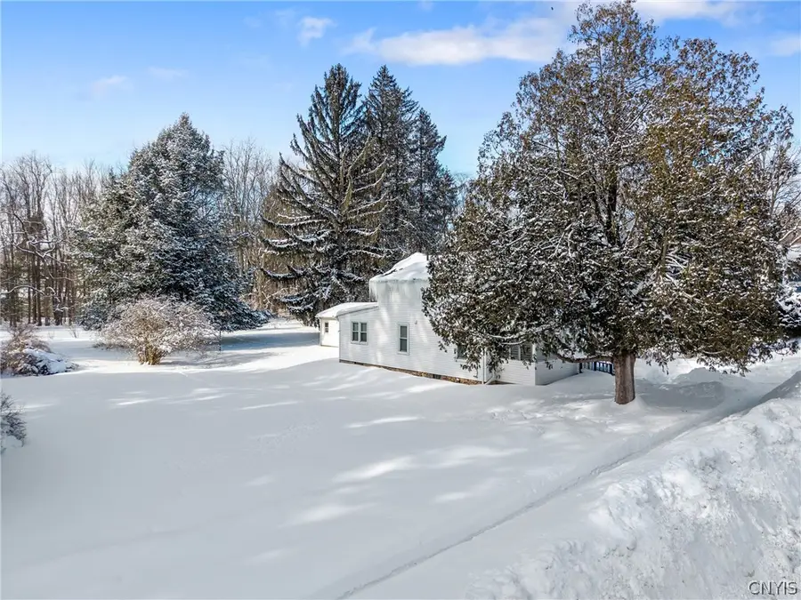 46 Seneca St, Baldwinsville, NY 13027 - #3