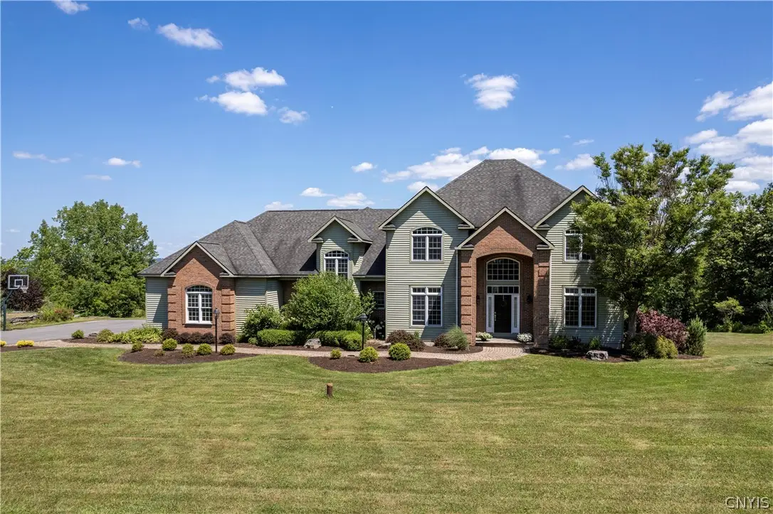 4020 Deer Crossing, Manlius, NY 13104 - #1