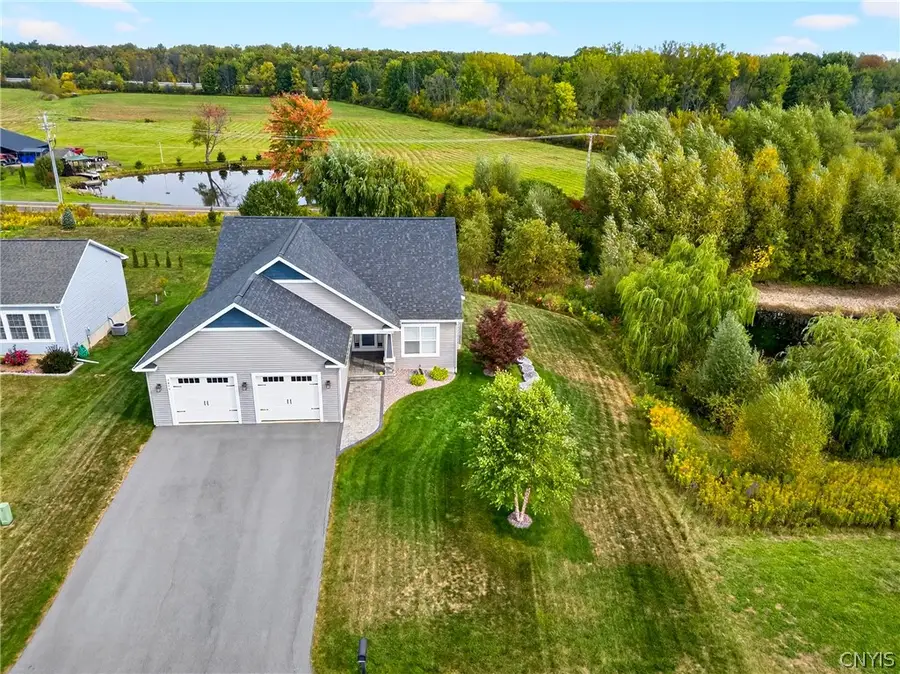 3879 Hallston Drive, Liverpool, NY 13090 - #3