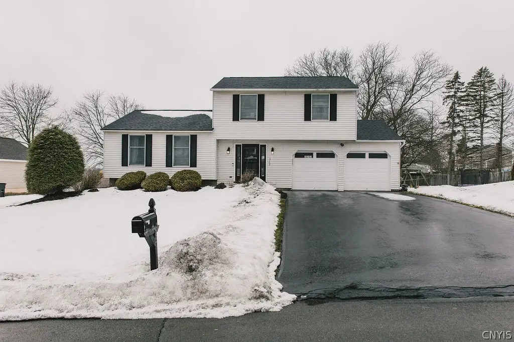 5762 Stonykill Drive, East Syracuse, NY 13057 - #1