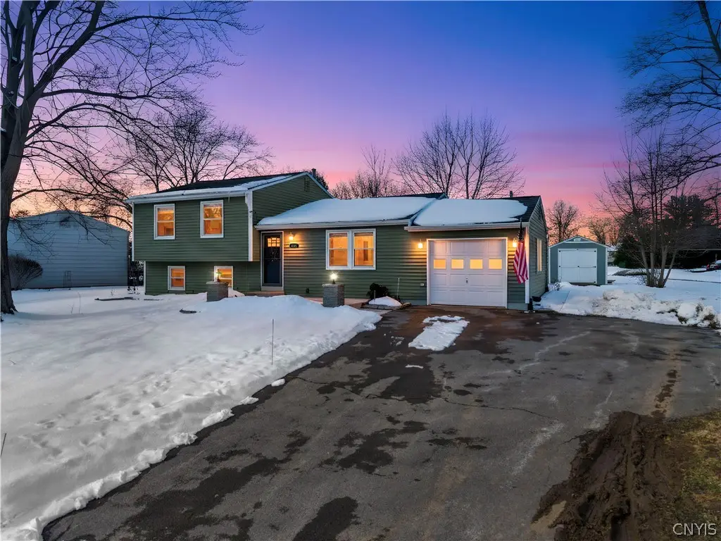 4315 Old Meadow Road, Clay, NY 13041 - #1