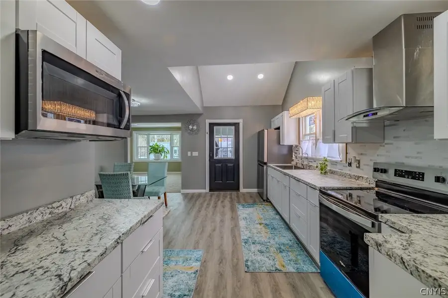 107 S Park Street, Canastota, NY 13032 - #3