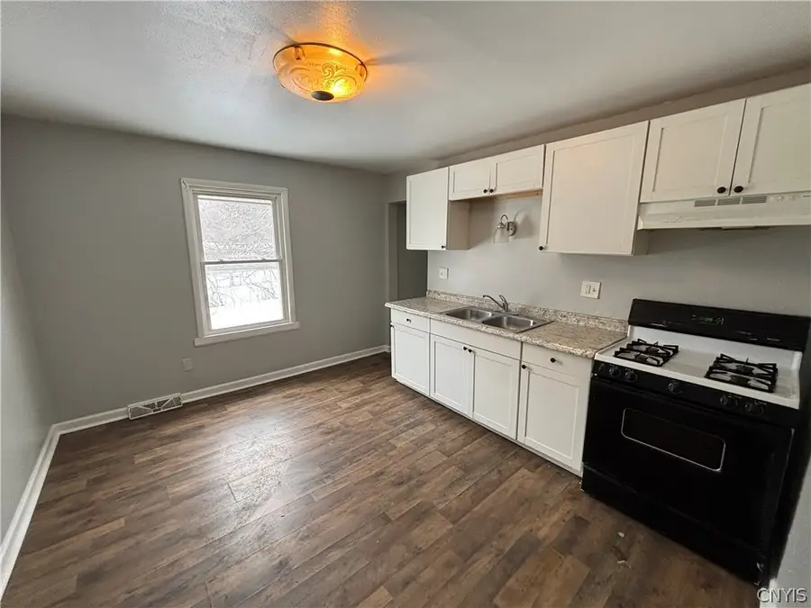 401 Park Street, Syracuse, NY 13203 - #2