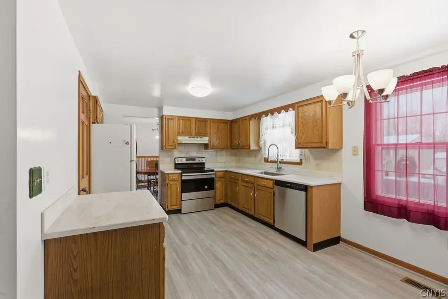 127 Dorando, Liverpool, NY 13090 - #3