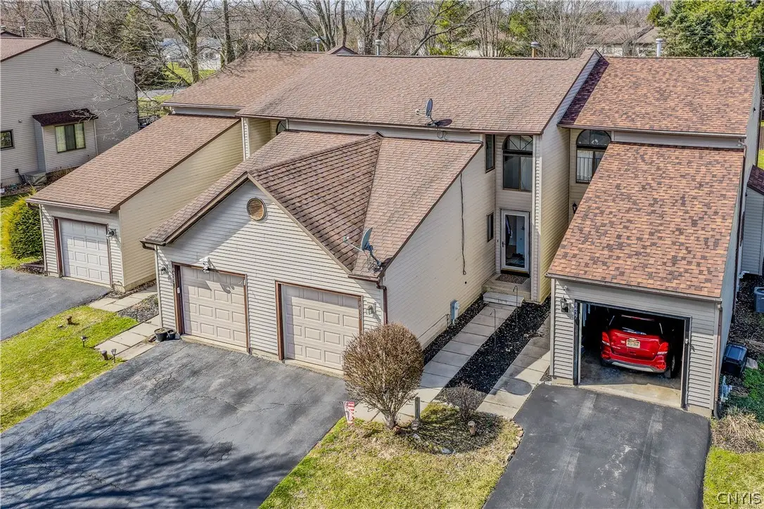 8435 Bubbling Springs Drive, Baldwinsville, NY 13027 - #1