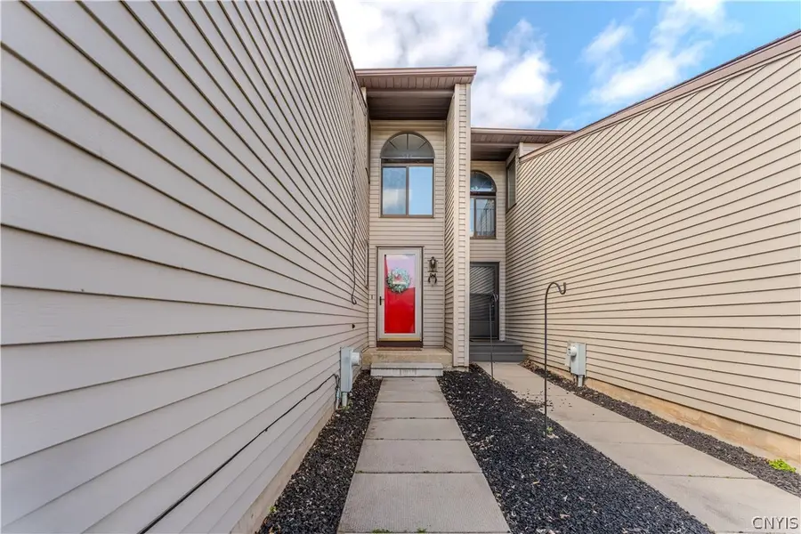 8435 Bubbling Springs Drive, Baldwinsville, NY 13027 - #2