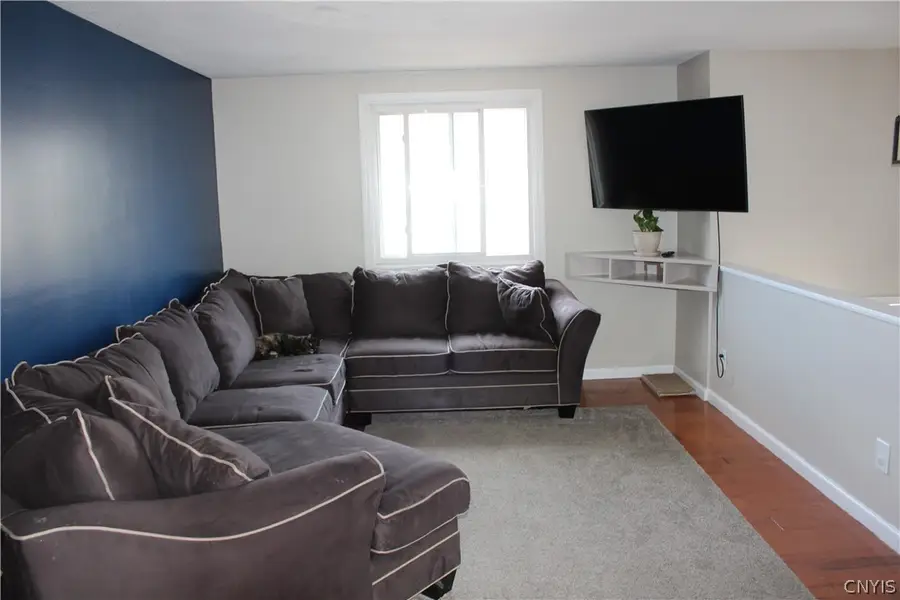 4195 Burningtree Road, Liverpool, NY 13090 - #2