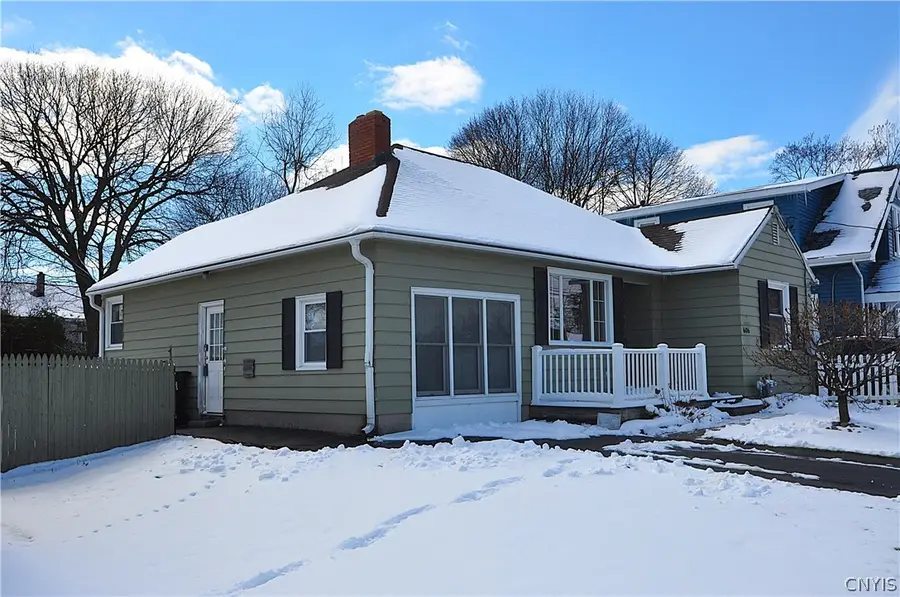 606 Roxford Rd S, Syracuse, NY 13208 - #2