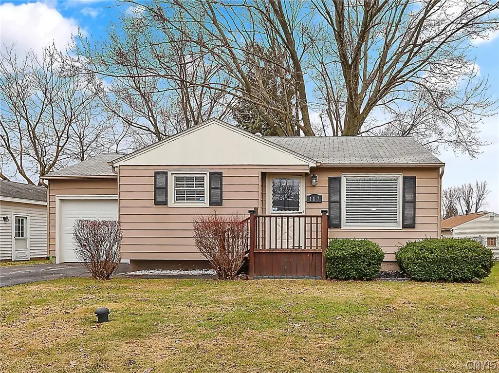 107 Libby St, Liverpool, NY 13088 - #1