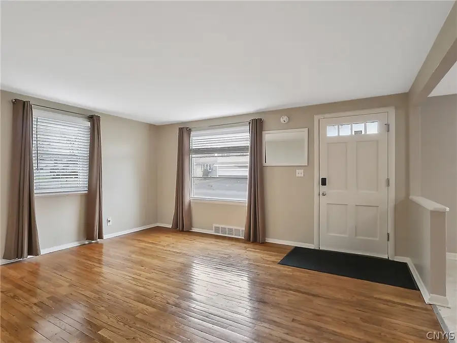 107 Libby St, Liverpool, NY 13088 - #3