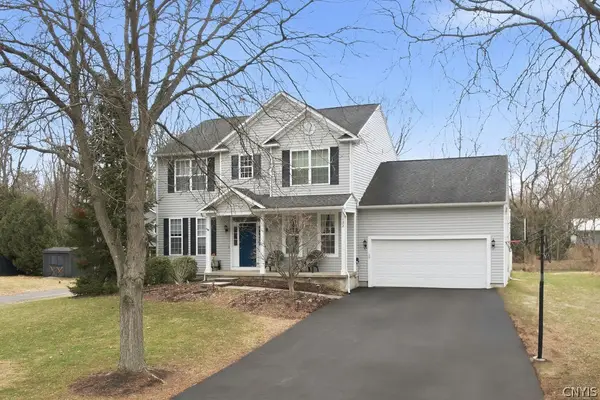 132 Casterbridge Lane, Baldwinsville, NY 13027