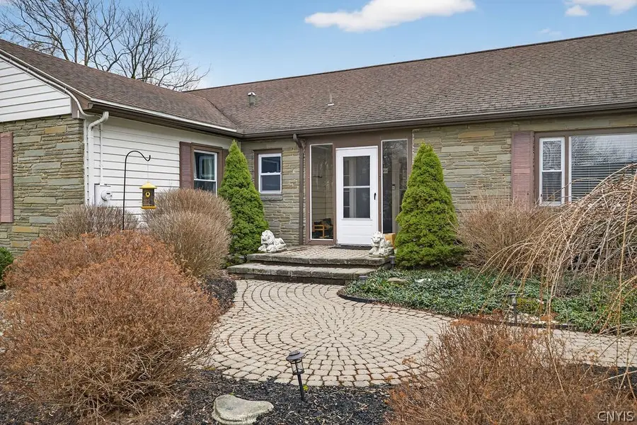 3602 Howlett Hill Road, Camillus, NY 13031 - #2