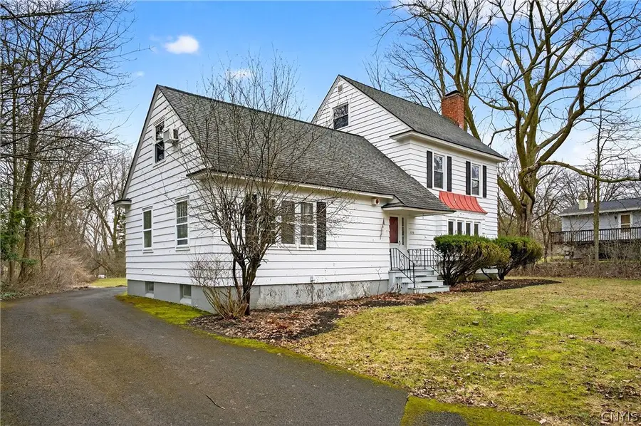 125 Stoneridge Dr, Syracuse, NY 13214 - #2