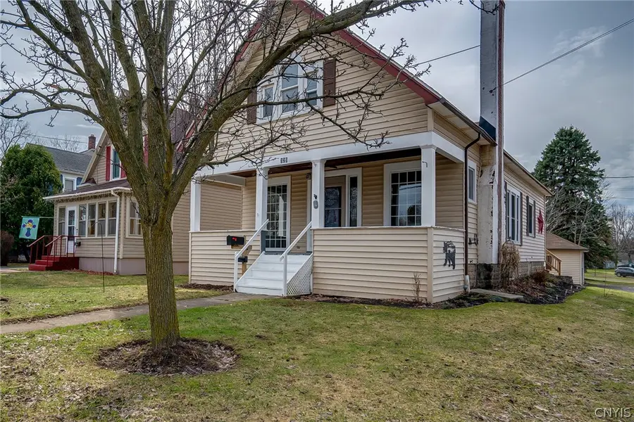 329 N Main Street, Minoa, NY 13116 - #3