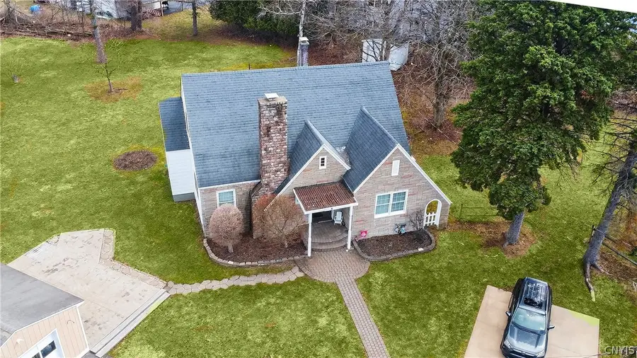 8 Crescent Drive, New York Mills, NY 13417 - #3