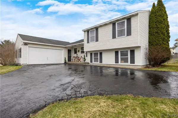 8346 Sextant Drive, Baldwinsville, NY 13027