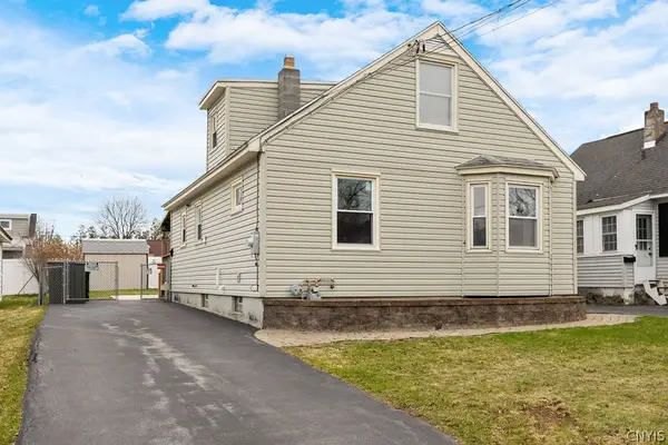 352 Roxford Road N, Syracuse, NY 13208