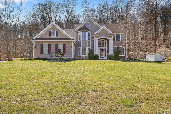 301 Starksboro Drive, Camillus, NY 13031