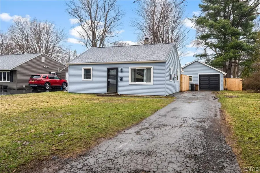 27 Waterbury Drive, Syracuse, NY 13212 - #3