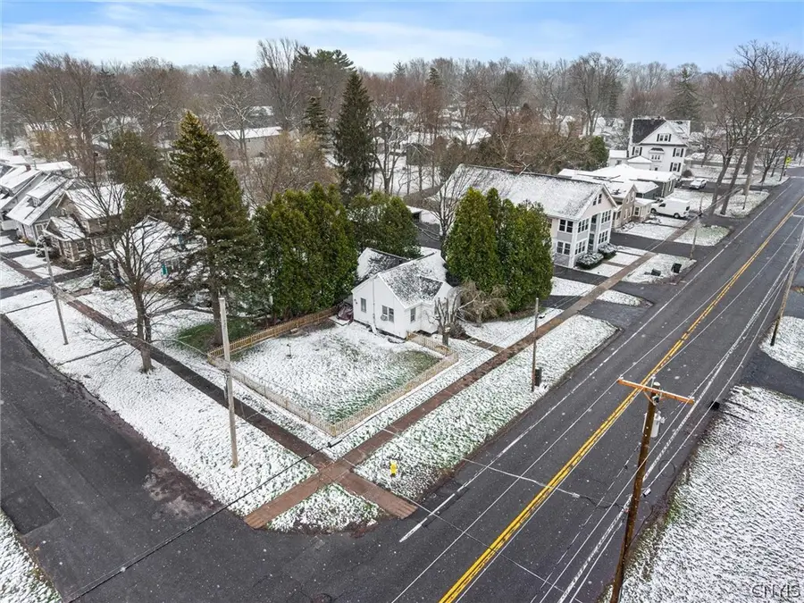 810 Tulip Street, Liverpool, NY 13088 - #2