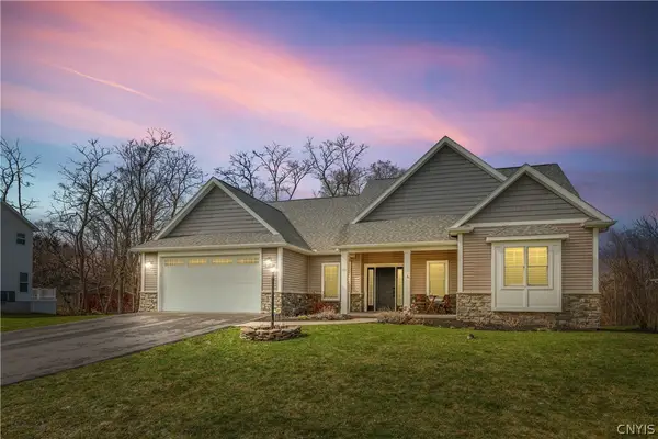 111 Left Field, Manlius, NY 13104