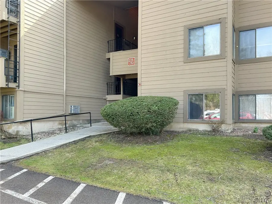 228 Watertree Drive, East Syracuse, NY 13057 - #2