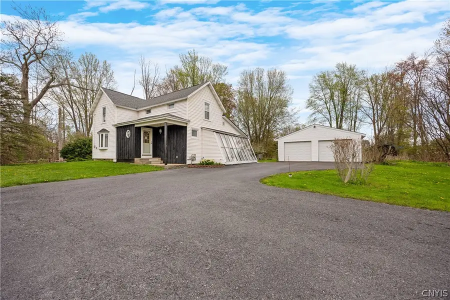 8258 Thompson Road, Cicero, NY 13039 - #2