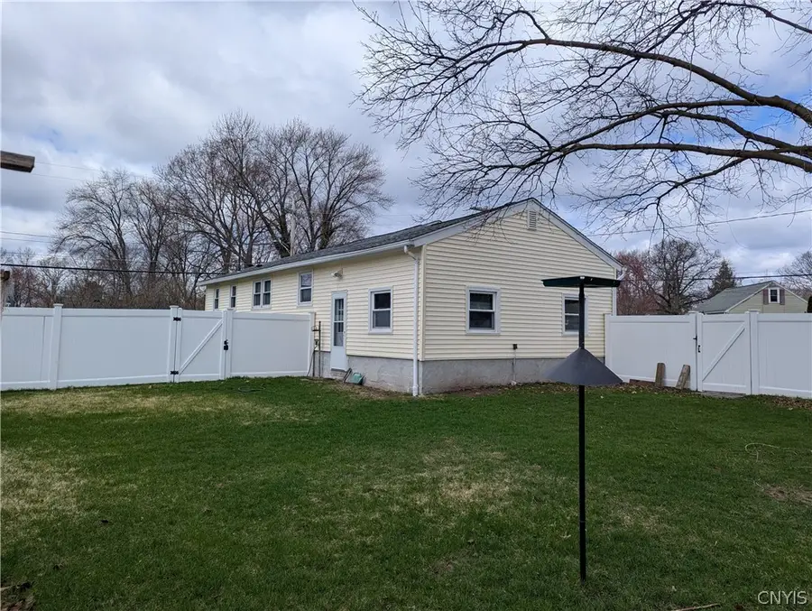 421 Wells Avenue W, North Syracuse, NY 13212 - #2