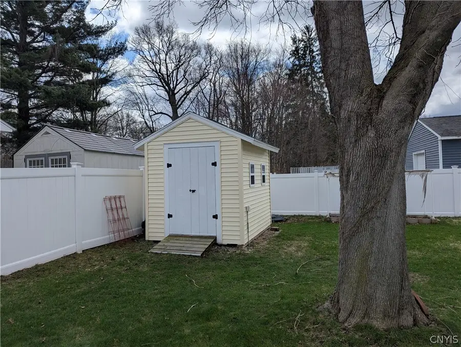 421 Wells Avenue W, North Syracuse, NY 13212 - #3