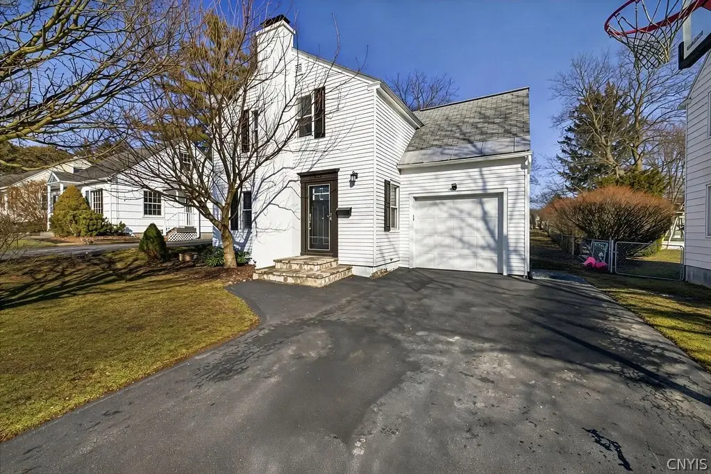 215 Walberta Road, Syracuse, NY 13219 - #1