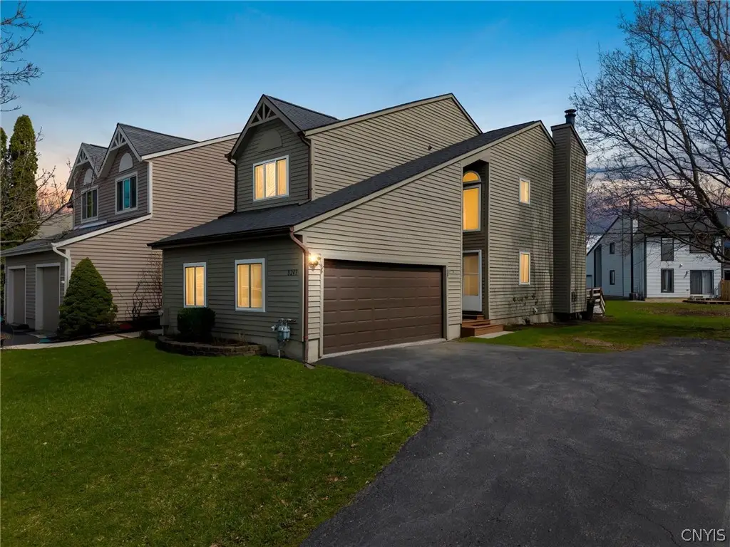 8243 Honeysuckle Drive, Liverpool, NY 13090 - #1