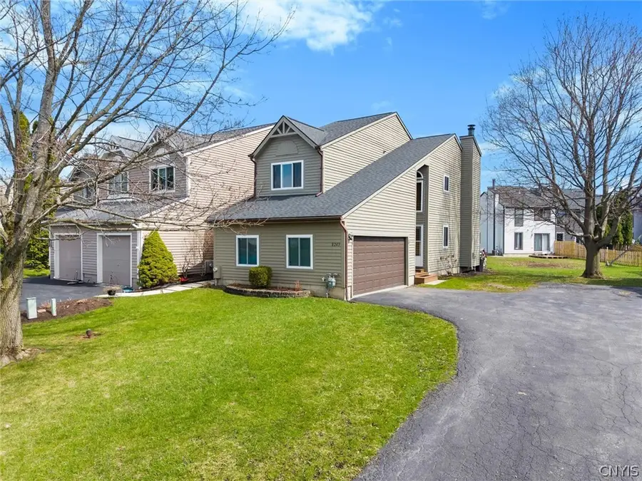 8243 Honeysuckle Drive, Liverpool, NY 13090 - #3