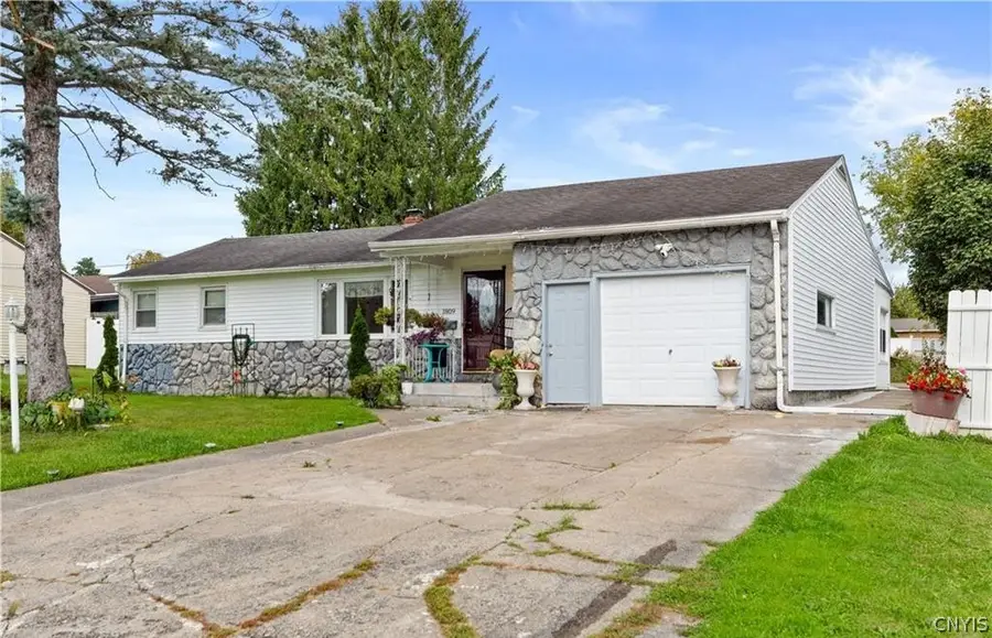 1809 Lansing Street, Utica, NY 13501 - #2