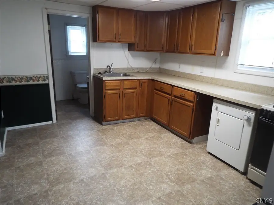 111 Bennett Street, East Syracuse, NY 13057 - #3