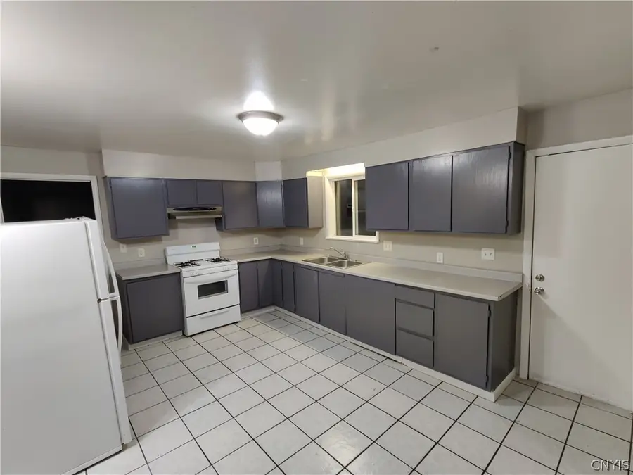 2422 Lodi Street, Syracuse, NY 13208 - #2