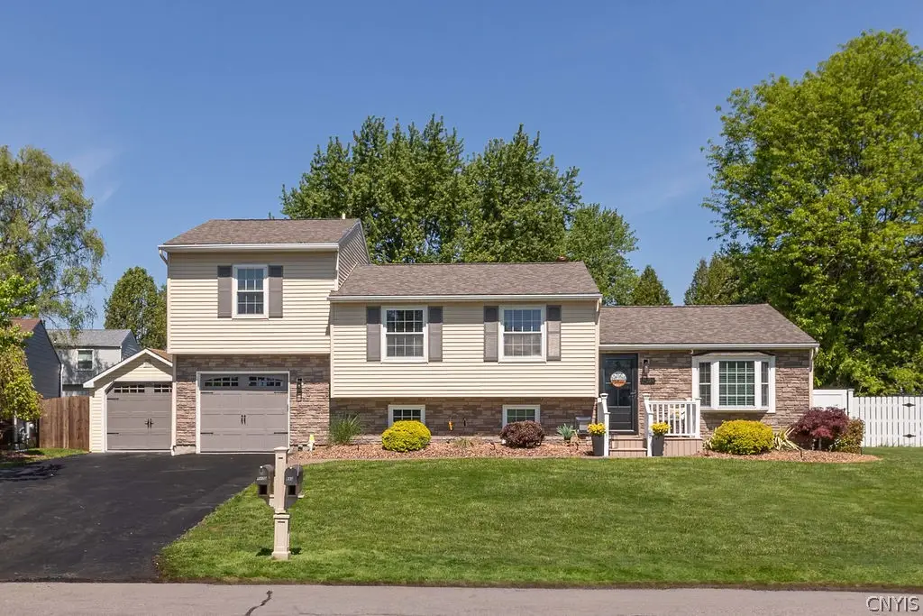 8436 Silver Spruce Circle, Liverpool, NY 13090 - #1