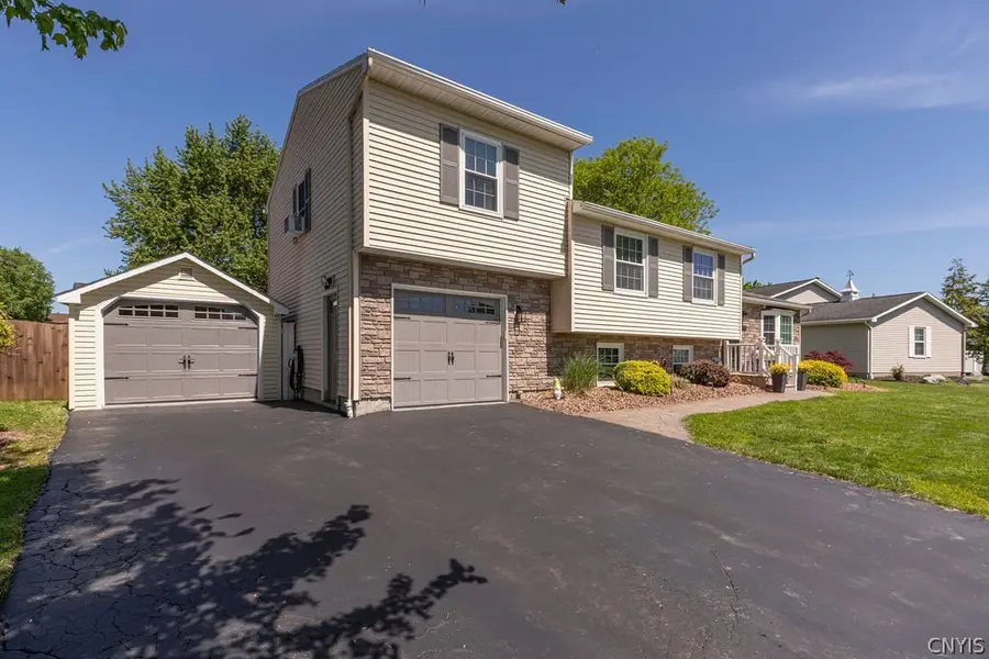 8436 Silver Spruce Circle, Liverpool, NY 13090 - #2